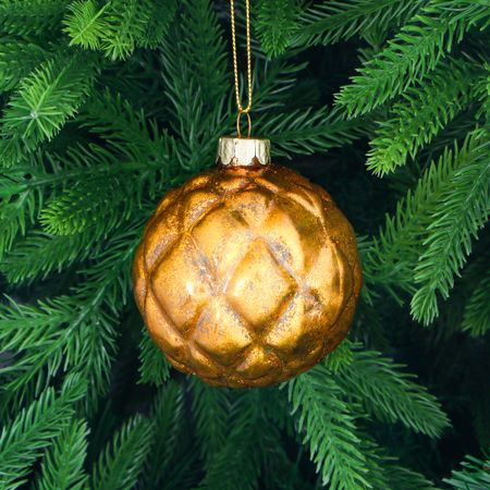Игрушка ёлочная Yancheng Shiny шар стеклянный золотистый с орнаментом 8 см