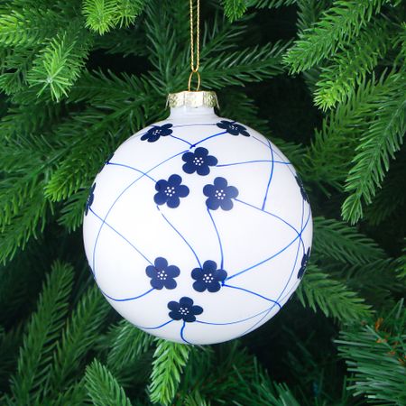 Игрушка ёлочная Yancheng Shiny шар стеклянный белый с синим узором 10 см