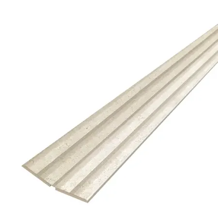Уголок наружный 2600x28x28 мм МДФ регола светлая