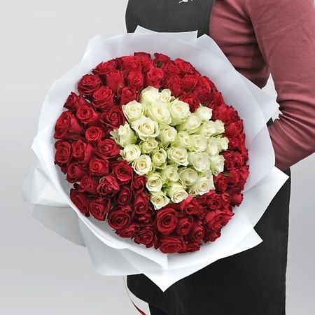 Букет живых цветов STUDIO FLORISTIC Букет из красно-белых Роз «Белла» белла прокладки для груди мамма 30