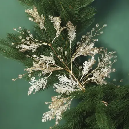 Рождественская ветка 936400 24x40 см с ягодами