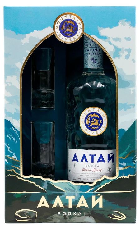 Водка Алтай с 2 стопками в подарочной упаковке Россия, 0,7 л