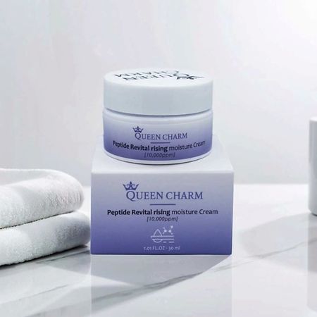 Крем для лица QUEEN CHARM Крем для лица омолаживающий увлажняющий с пептидами 1%
