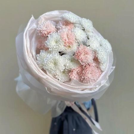 Букет живых цветов МНОГО ЦВЕТОВ ЦВЕТОЧНЫЙ МАГАЗИН Монобукет из кустовых хризантем nitecore tini3 много ный фонарик 600 люмен