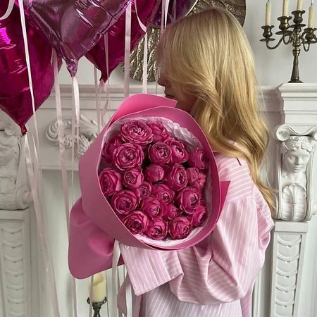 Букет живых цветов МНОГО ЦВЕТОВ ЦВЕТОЧНЫЙ МАГАЗИН Букет из 9 пионовидных роз nitecore tini3 много ный фонарик 600 люмен