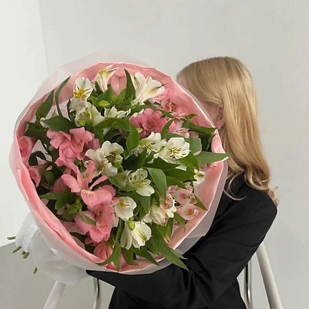 Букет живых цветов МНОГО ЦВЕТОВ ЦВЕТОЧНЫЙ МАГАЗИН Букет из альстромерий nitecore tini3 много ный фонарик 600 люмен