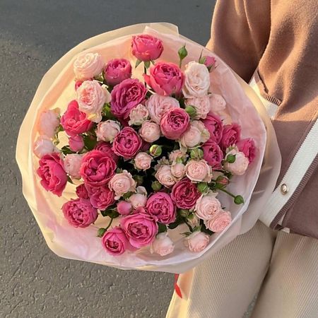 Букет живых цветов МНОГО ЦВЕТОВ ЦВЕТОЧНЫЙ МАГАЗИН Букет кустовых роз nitecore tini3 много ный фонарик 600 люмен