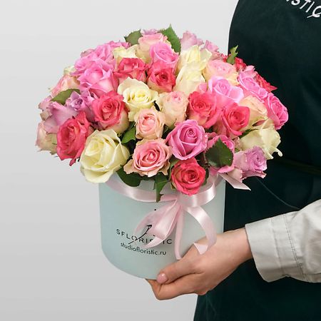 Букет живых цветов STUDIO FLORISTIC Композиция из кенийских Роз 51 шт «Мелодия счастья» солнечная статуэтка кошки счастья acrddk