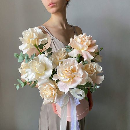 Букет живых цветов VERESK Французские розы цвета Шампань в коробке. Veresk 429 французские шифоновые шторы dzq