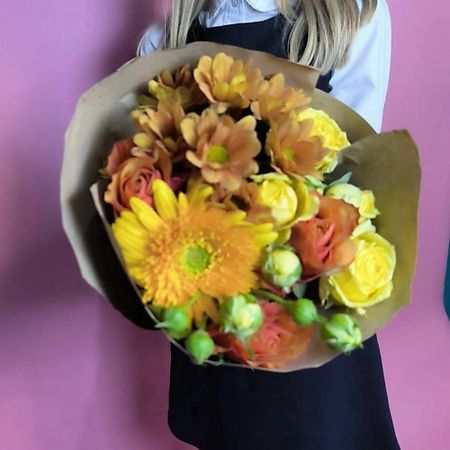 Букет живых цветов GLOW FLOWERS Букет из хризантем , роз и гербера