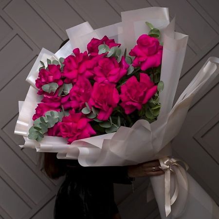 Букет живых цветов ART FLORA Эксклюзивный букет-гигант из французских роз букет живых ов fantasy гигант из хризантем