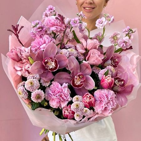 Букет живых цветов ЗАЦВЕТАЙ. ЦВЕТОЧНЫЙ БУТИК Букет «Малиновый мельфей» протеин сывороточный maxler golden whey 2lb 907 гр малиновый чизкейк