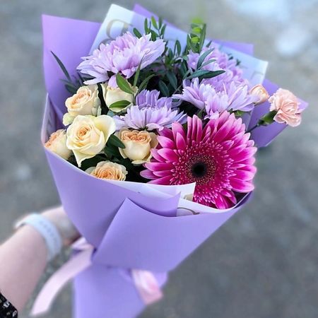 Букет живых цветов FLOWERTVER Сборный букет с герберой