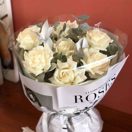 Букет живых цветов FLOWERTVER Букет с французскими розами и эвкалиптом винтажные наклейки с розами tiamech