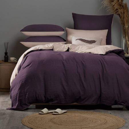 Комплект постельного белья Sleepix Юко фиолетовый/розовый семейный