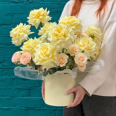 Букет живых цветов ЦВЕТЫ МИШКИ Композиция из роз и эвкалипта искусственные стебли эвкалипта 12 24 36 шт