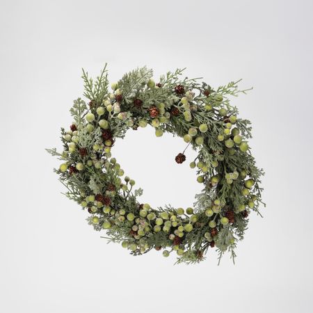 Венок New Jieyue с зелеными ягодами и шишками 45 см