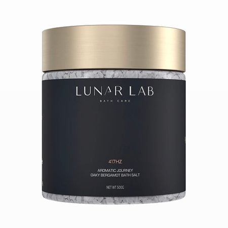 Соль для ванны LUNAR LABORATORY Морская соль для ванны ароматизированная, расслабляющая, бергамот и можжевельник батончик soj орехи мёд морская соль 40 г