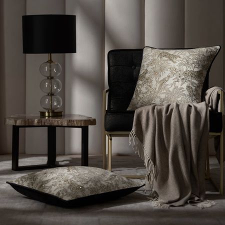 Подушка декоративная Togas Джанглос бежевый 50x50 см