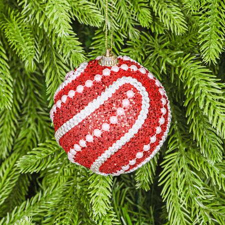 Шар новогодний Yiwu E-commerce Рождество красный с белым D8 см