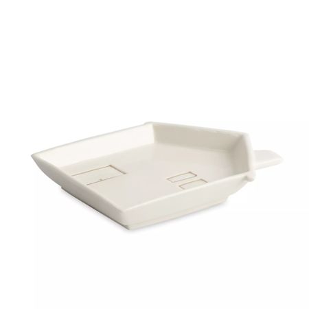 Блюдо Anna Lafarg дом 19x16x3 см бело-золотистое