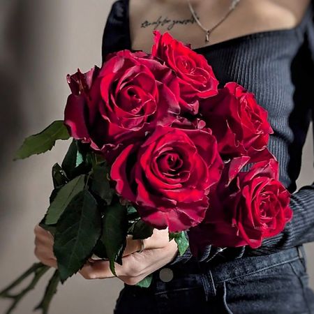 Букет живых цветов KRASFLOWERS Бордовые розы Explorer пять штук искусственные шелковые розы celadon букет из 15 штук