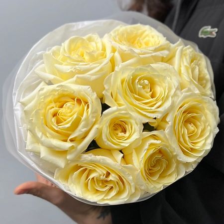 Букет живых цветов FLORES Кремовая пионовидная Роза CANDLELIGHT - 9 роз в воздушной упаковке шоколадные трюфели победа вкуса с марципаном 60 г 4 шт в упаковке