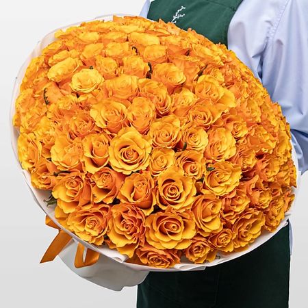 Букет живых цветов STUDIO FLORISTIC Букет оранжевых Роз Кения 40 см 101 шт «Золото Инков»