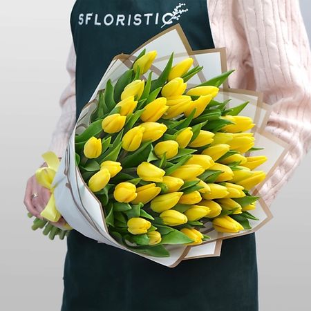Букет живых цветов STUDIO FLORISTIC Букет из Тюльпанов 51шт «Солнечная улыбка» солнечная статуэтка кошки счастья acrddk