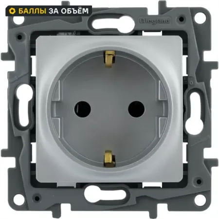 Розетка с заземлением Legrand Etika без шторок 16А 250В винтовые зажимы цвет алюминий розетка 1 пост legrand valena с з шторки алюминий