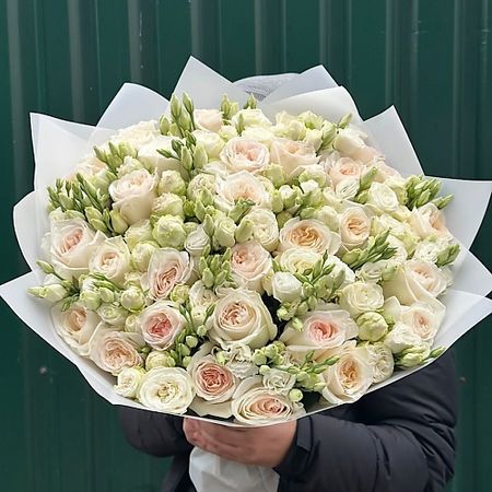 Букет живых цветов VELORI FLOWERS Букет сборный с пионовидной розой