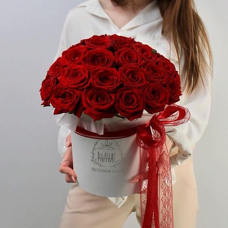 Букет живых цветов ANANAS FLOWERS Красные розы в шляпной коробке переключатели wgxcpp красные 3 контактные