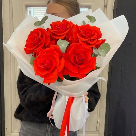 Букет живых цветов FLOWERS DE LUXE БУТИК ЦВЕТОВ И ПОДАРКОВ Моно букет из роз Нина
