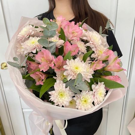Букет живых цветов FLOWERS DE LUXE БУТИК ЦВЕТОВ И ПОДАРКОВ Сладкая вата хризантема, альстромерия вата хирургическая стерильная амелия 100 гр