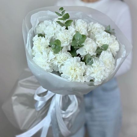 Букет живых цветов FLOWERS DE LUXE БУТИК ЦВЕТОВ И ПОДАРКОВ Диантусы белые в элегантном букете декоративных подарков yiwu e commerce красно белые 3 шт