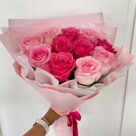 Букет живых цветов FLOWERS DE LUXE БУТИК ЦВЕТОВ И ПОДАРКОВ Сладкая влюбленность Розы Эквадор премиум 11 штук искусственные шелковые розы celadon букет из 15 штук