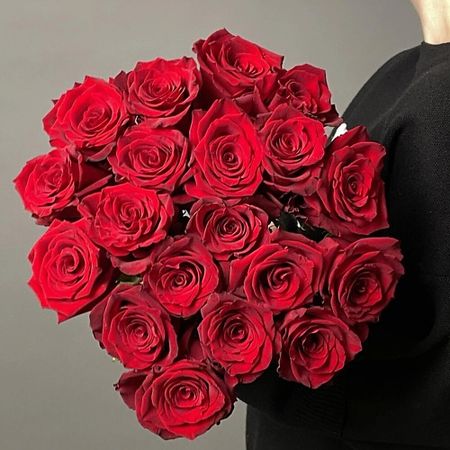 Букет живых цветов FLOWERS DE LUXE БУТИК ЦВЕТОВ И ПОДАРКОВ Букет красная роза эксплорер 19шт
