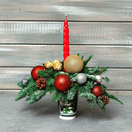 Букет живых цветов БУКЕТ МАРКЕТ ДАРИТЕ С УДОВОЛЬСТВИЕМ Новогодняя композиция в стакане №12