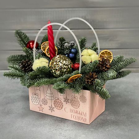 Букет живых цветов БУКЕТ МАРКЕТ ДАРИТЕ С УДОВОЛЬСТВИЕМ Новогодняя композиция в пакете