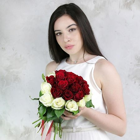 Букет живых цветов БУКЕТ МАРКЕТ ДАРИТЕ С УДОВОЛЬСТВИЕМ Букет невесты из красных и белых роз свадебные ленты для подружек невесты hgdtff