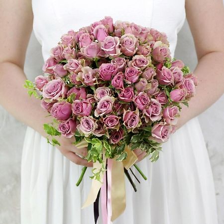 Букет живых цветов БУКЕТ МАРКЕТ ДАРИТЕ С УДОВОЛЬСТВИЕМ Букет невесты из кустовых роз и питтоспорума свадебные ленты для подружек невесты hgdtff