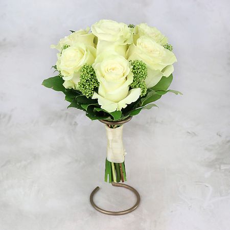 Букет живых цветов БУКЕТ МАРКЕТ ДАРИТЕ С УДОВОЛЬСТВИЕМ Букет невесты из белых роз и скимии свадебные ленты для подружек невесты hgdtff