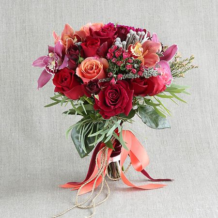 Букет живых цветов БУКЕТ МАРКЕТ ДАРИТЕ С УДОВОЛЬСТВИЕМ Компактный букет Мистическая ода