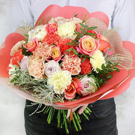 Букет живых цветов БУКЕТ МАРКЕТ ДАРИТЕ С УДОВОЛЬСТВИЕМ Букет из гвоздик, роз и мимозы