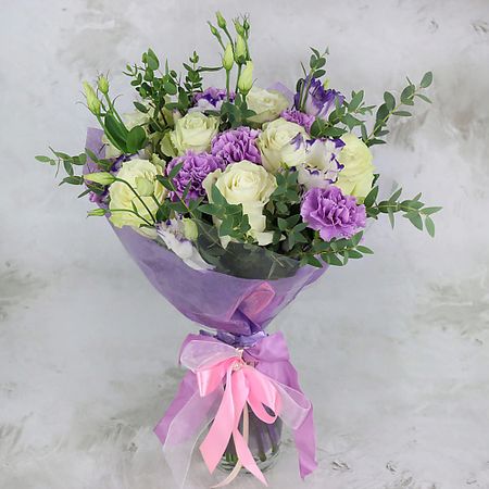 Букет живых цветов БУКЕТ МАРКЕТ ДАРИТЕ С УДОВОЛЬСТВИЕМ Букет из белых роз с лунной гвоздикой в упаковке