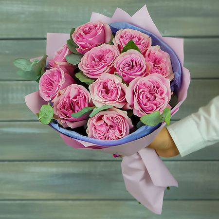 Букет живых цветов БУКЕТ МАРКЕТ ДАРИТЕ С УДОВОЛЬСТВИЕМ Букет из 11 розовых пионовидных роз