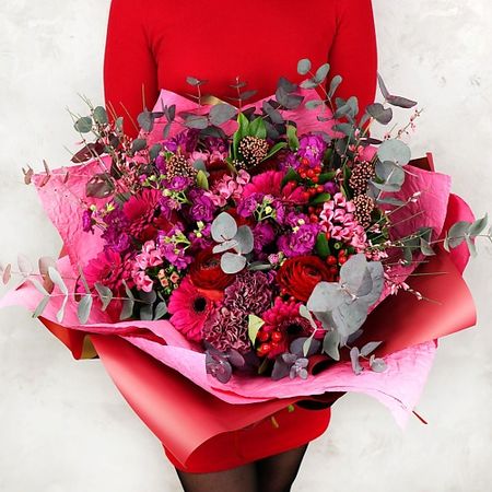 Букет живых цветов БУКЕТ МАРКЕТ ДАРИТЕ С УДОВОЛЬСТВИЕМ Яркий авторский букет с ранункулюсами