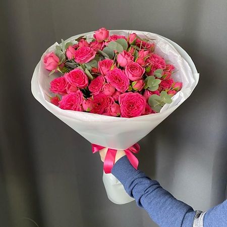 Букет живых цветов CHALET GREEN Пионовидные розы 7 штук искусственные розы green aloes 12 шт