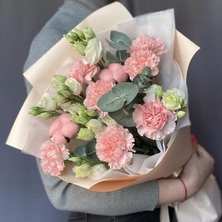 Букет живых цветов CHALET GREEN Розовые диантусы с лизиантусом розовые мешочки для украшений из эва