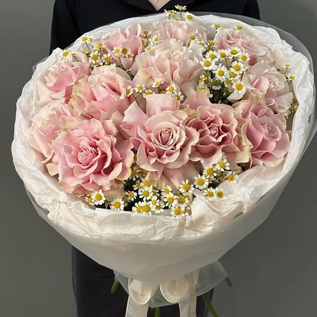 Букет живых цветов CHALET GREEN Букет розы и ромашки искусственные розы green aloes 12 шт